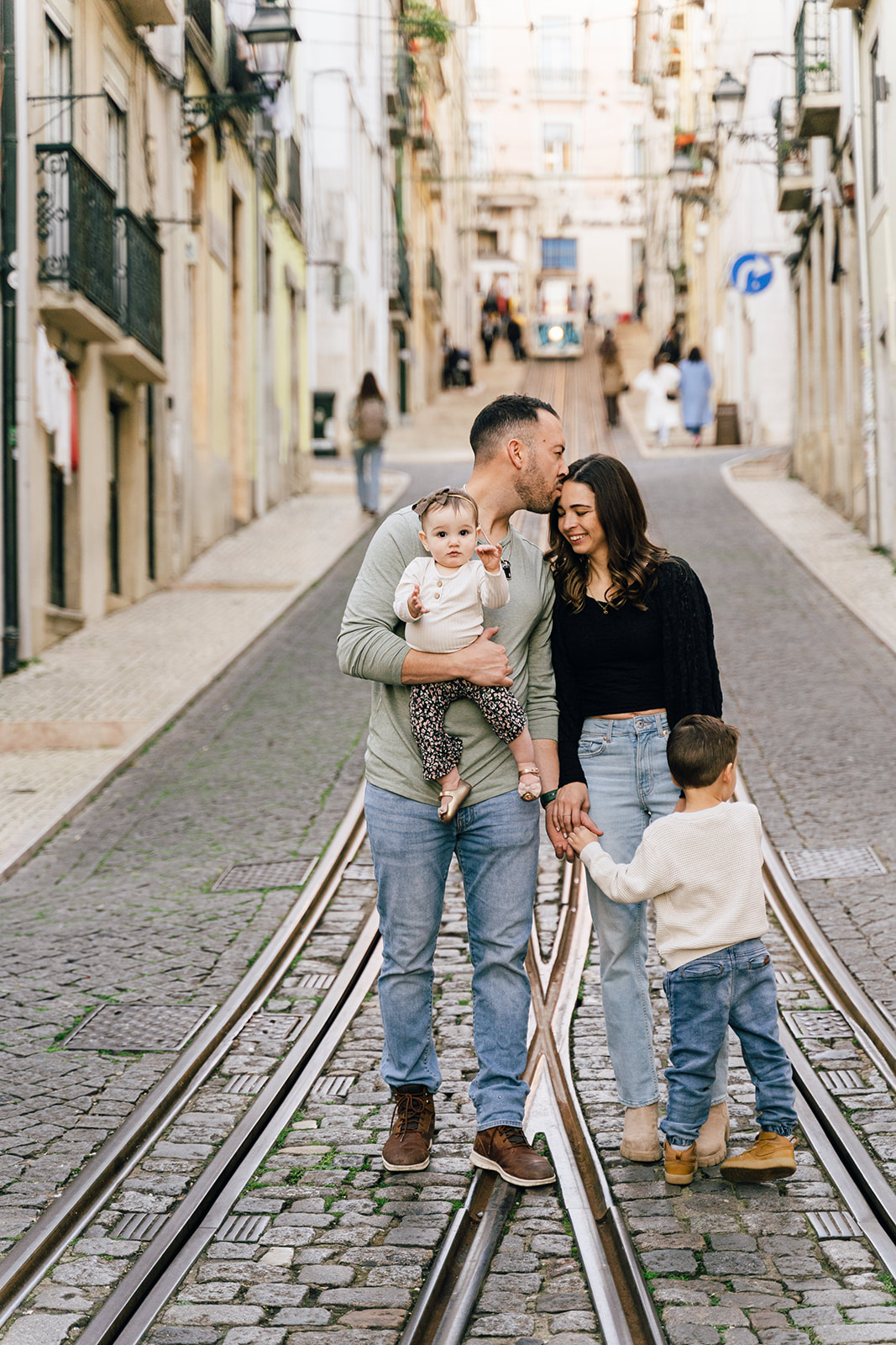 Family photoshoot in Lisbon