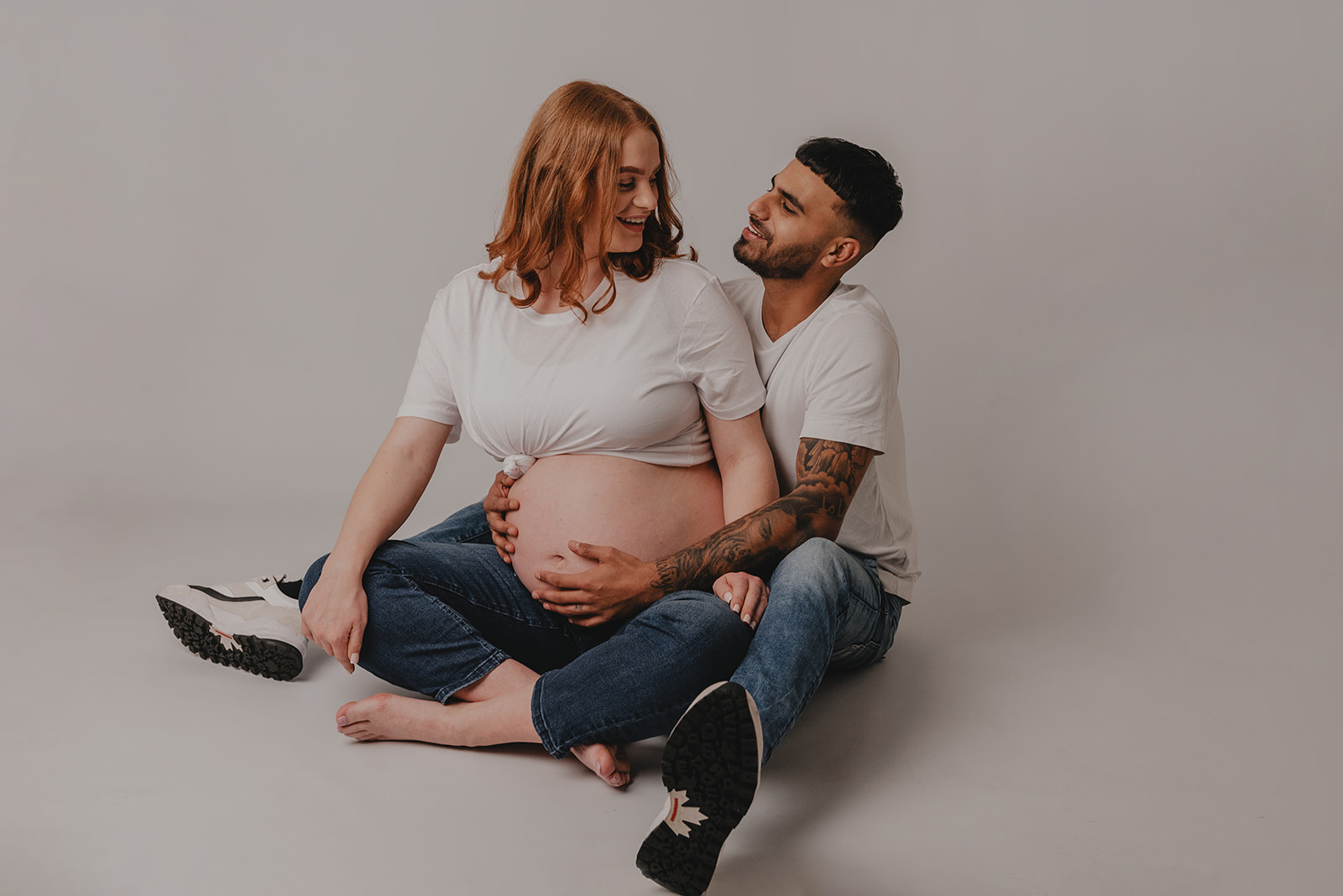 zwangerschapsshoot zwangerschapsfotoshoot studio wit zwangerschap fotograaf zwolle apeldoorn deventer gelderland