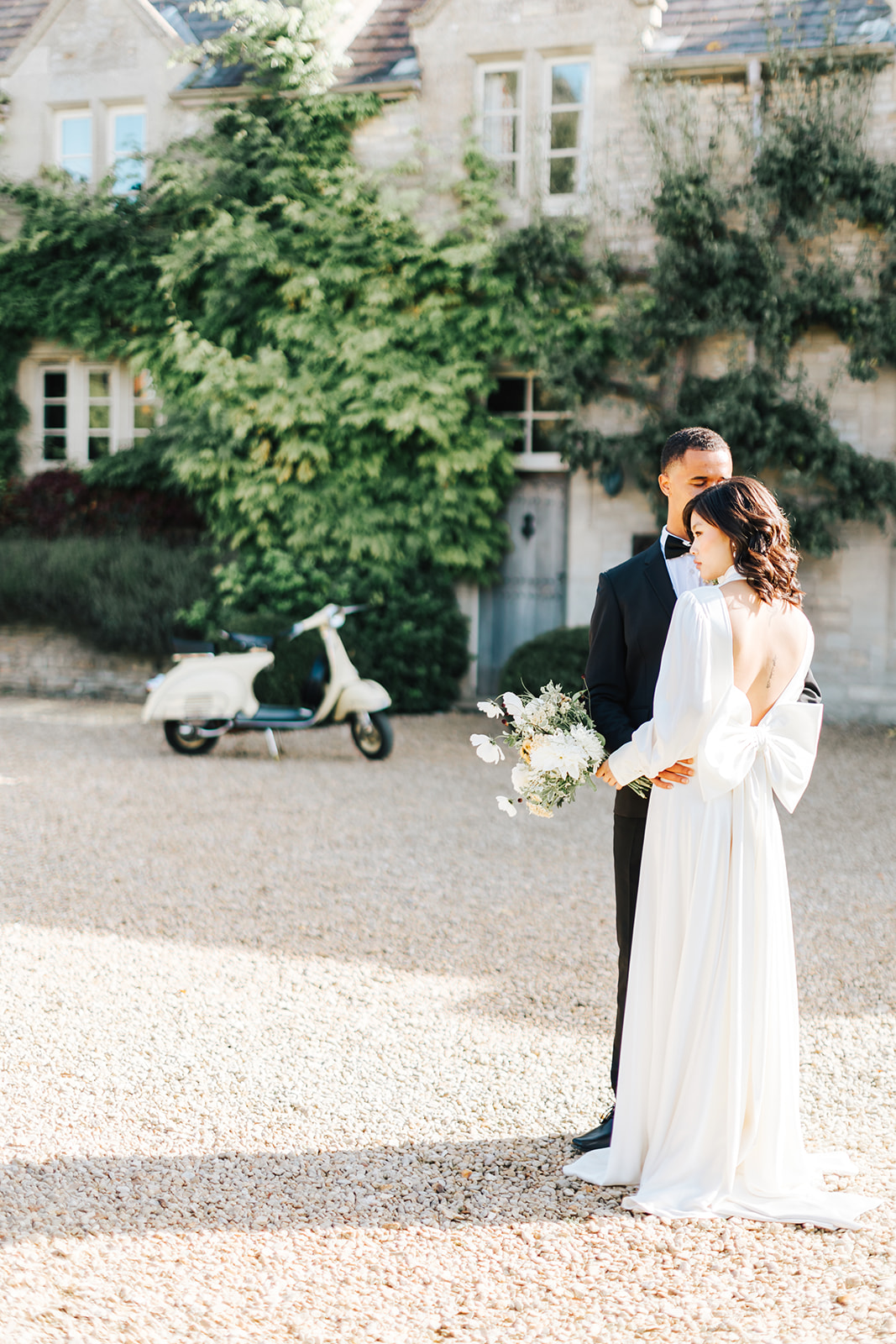 A wedding at Euridge Manor - Light and Airy Wedding Photography Cotwolds 