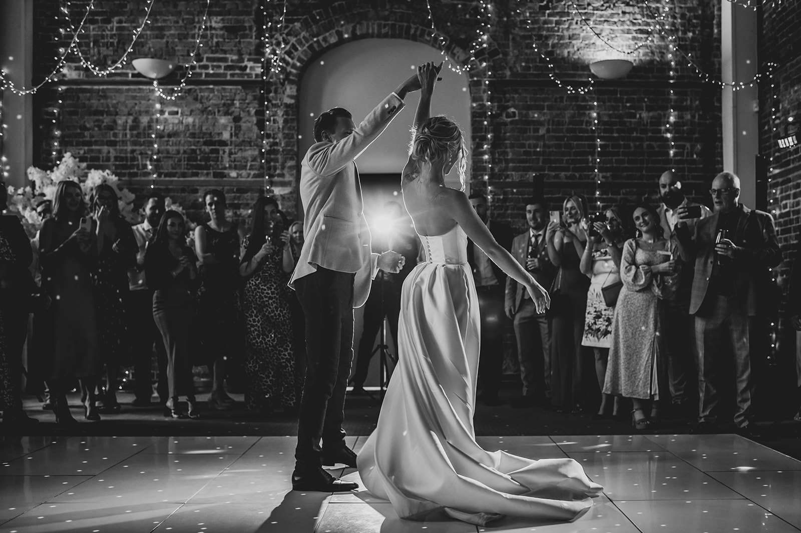 Wedding photography of first dance