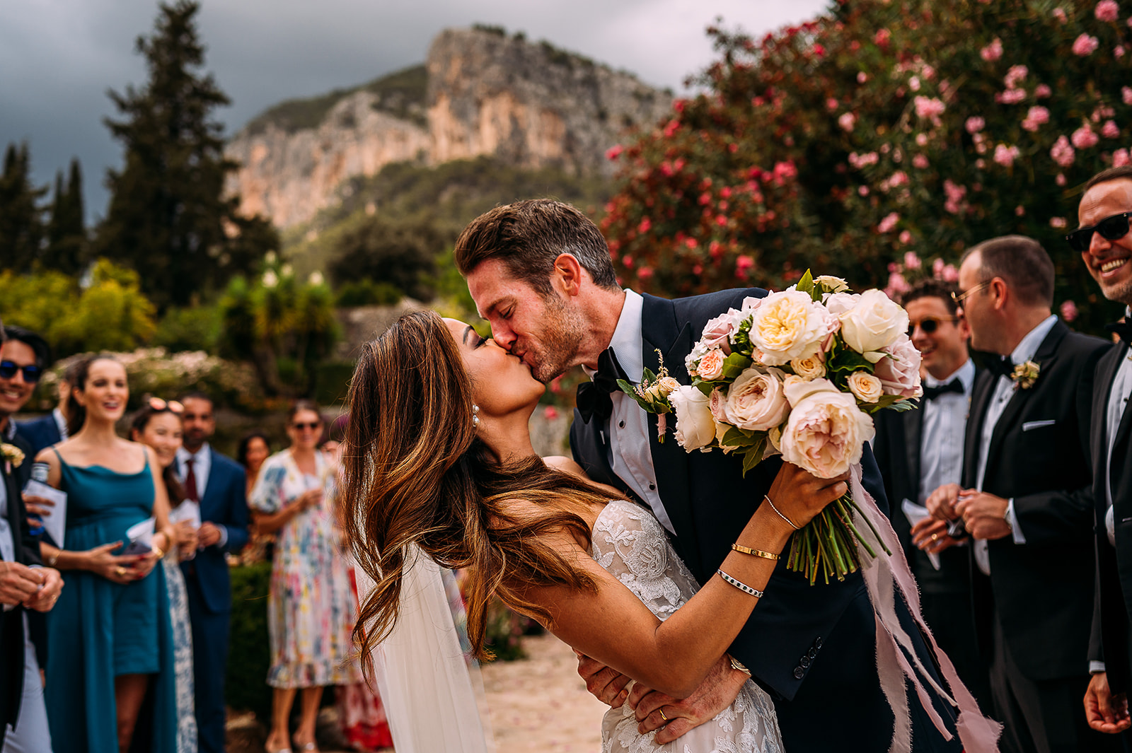First kiss in front of the mountains at Son Berga