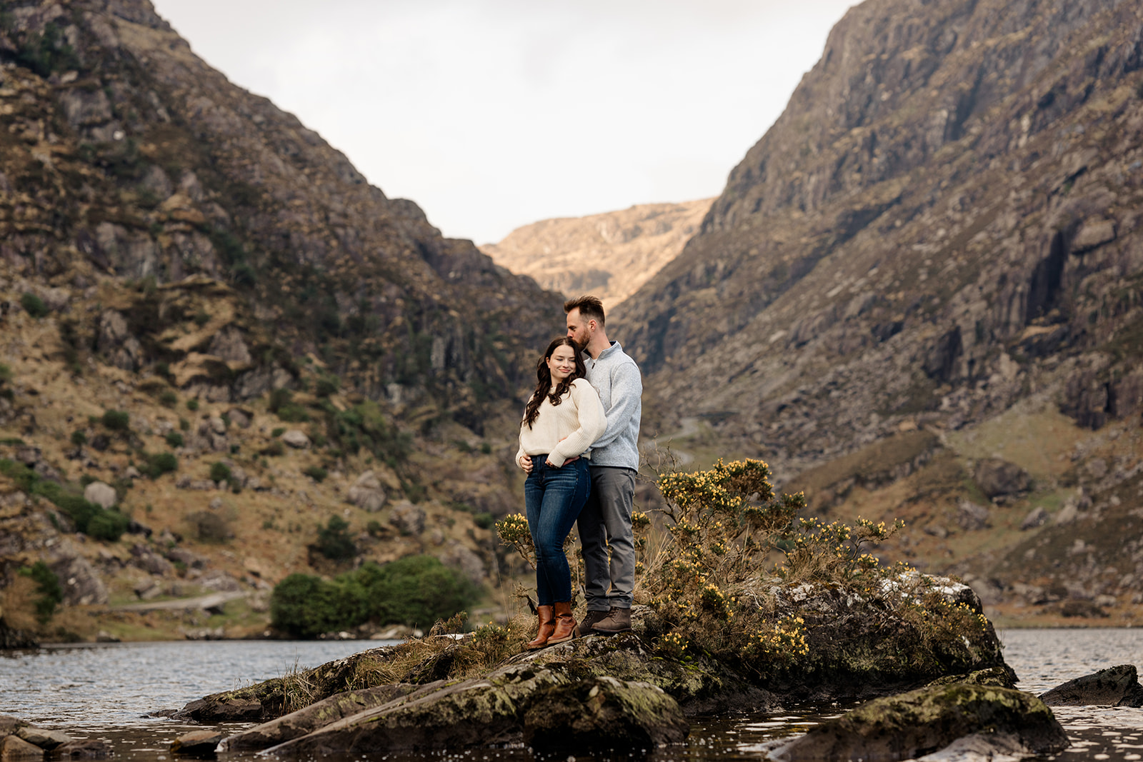 Gap of Dunloe wedding photography, elopement photographer Killarney, Killarney National Park elopement 