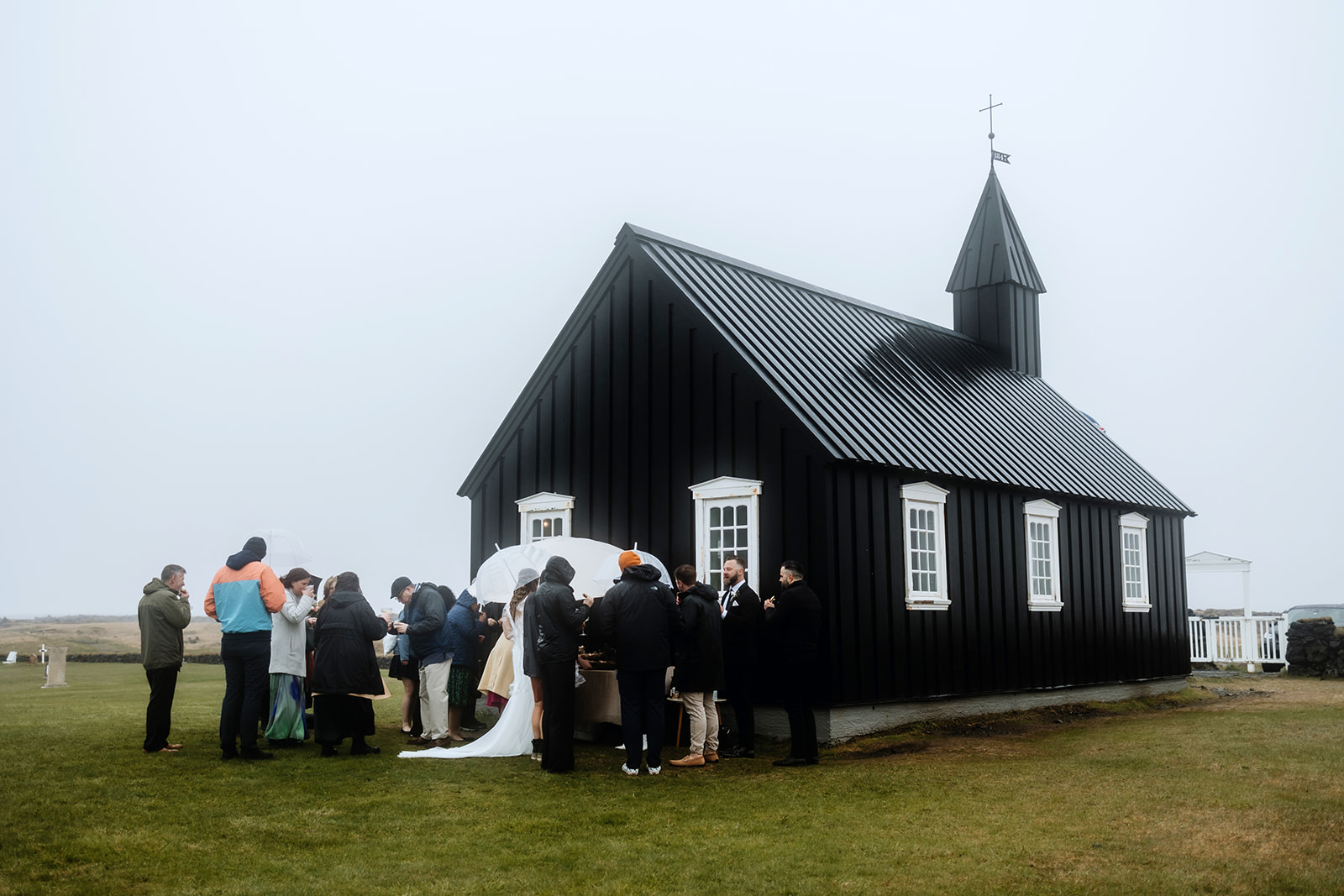 luxury picnic for an elopement in Iceland
