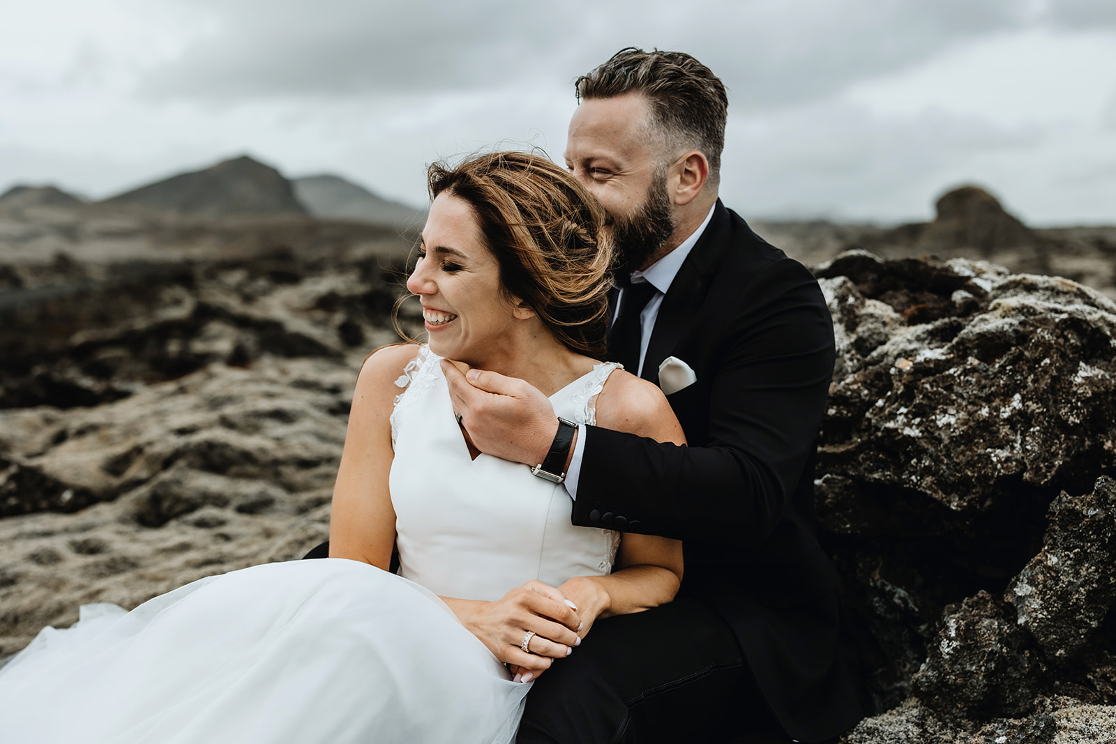 Couple eloped from the US to get married in Iceland with a photographer