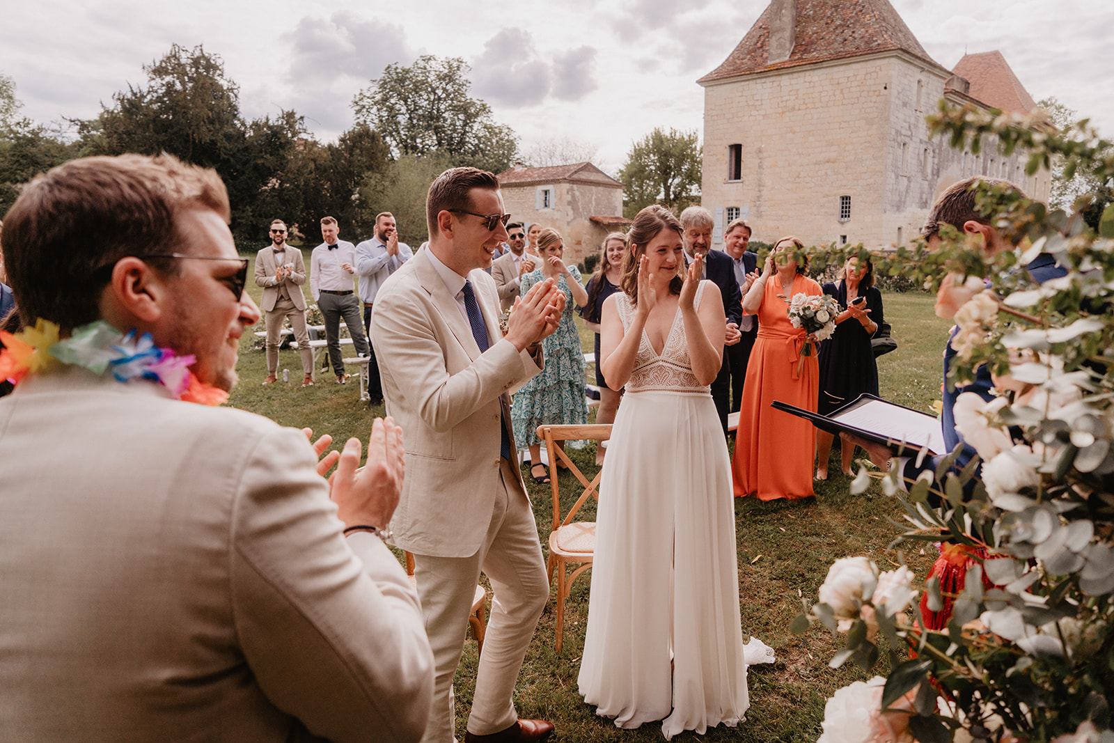 Mariage printanier Dordogne et du Périgord Vert, Château de la Mothe, ceremonie laique, photos et films duo bordeaux