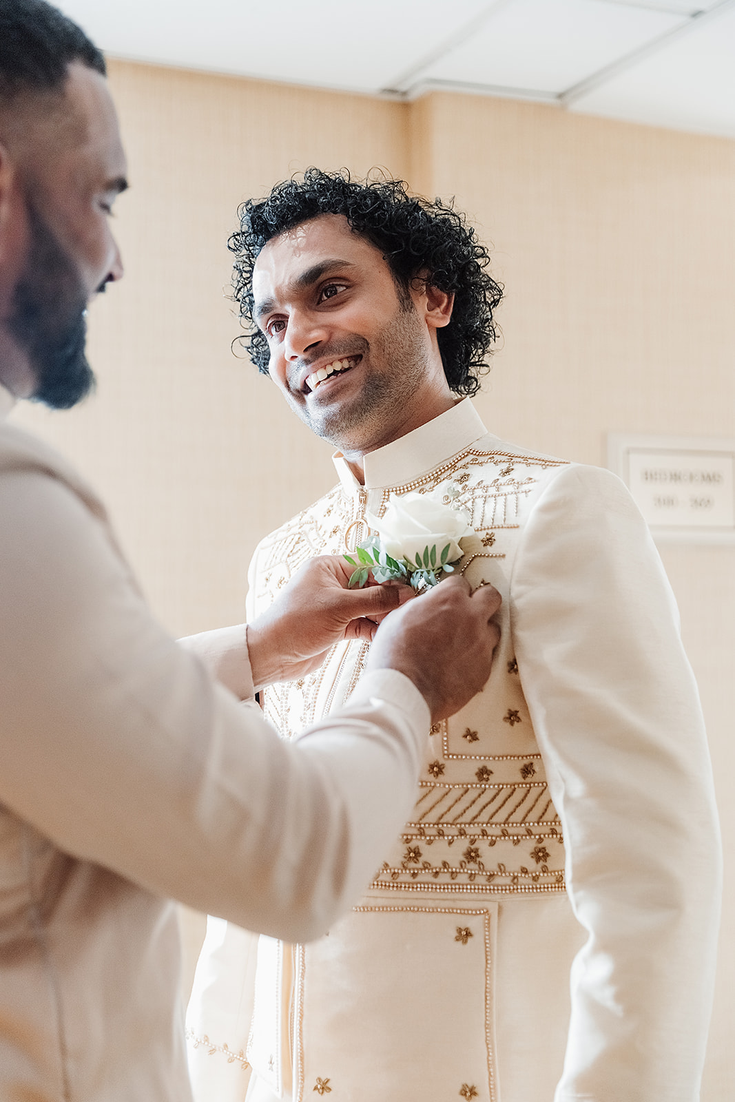 groom getting ready for Sri Lankan wedding 