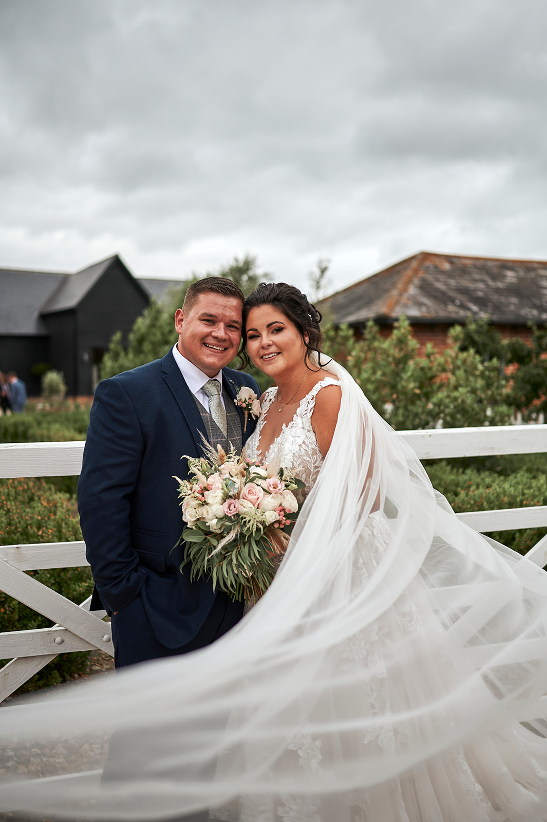 Wedding Couple at Villers Barn Wedding Venue - RACHEL REEVE Photography