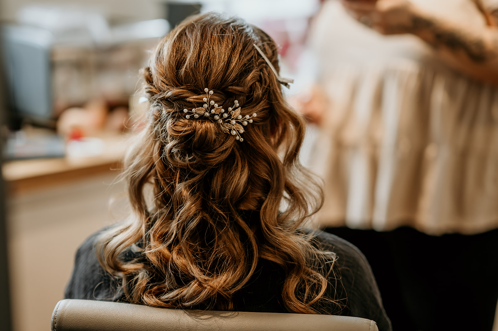 bridal hair on wedding morning