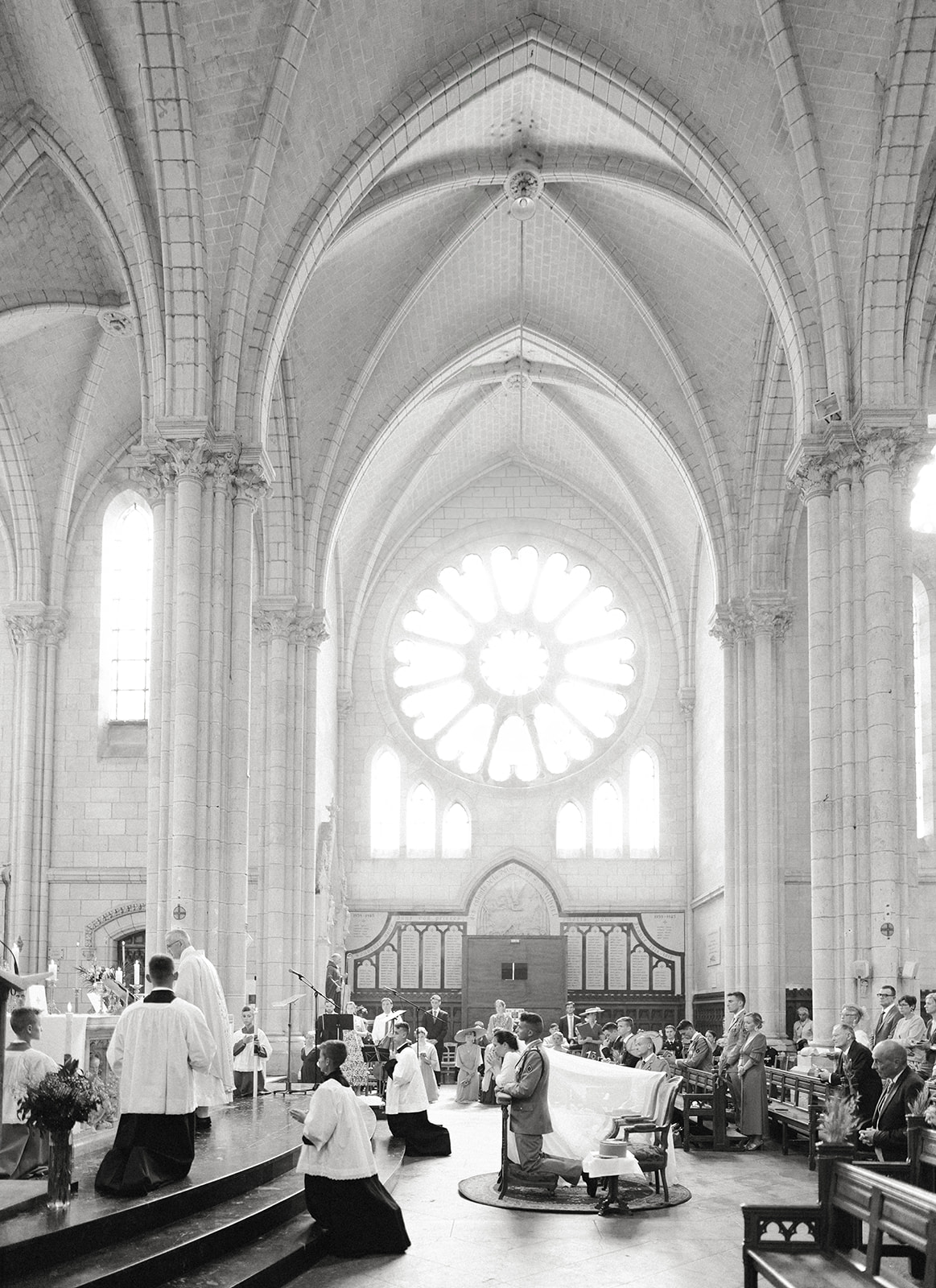 mariage catholique, messe en latin, église de saint philibert de grandlieu
