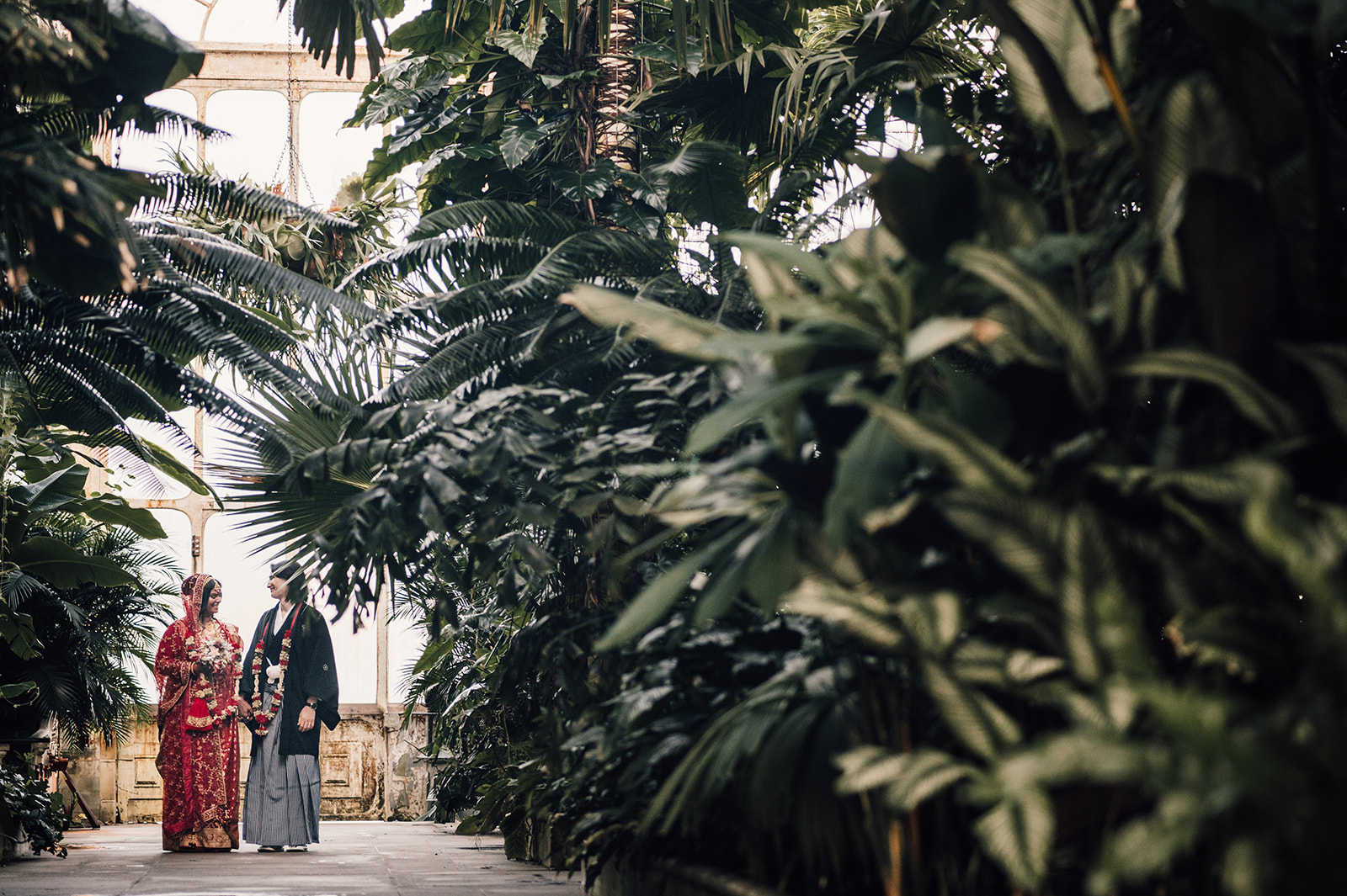 Bride and Groom in the temperate house at Kew Gardens