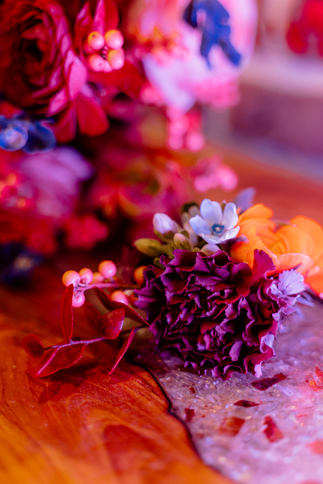 bouquet de mariée coloré violet, rose