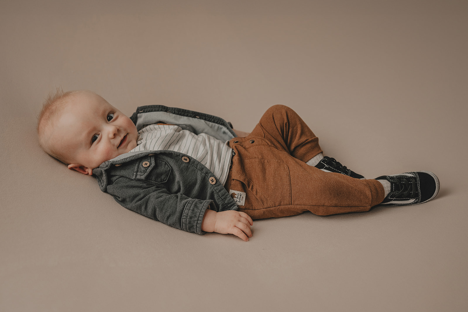 babyfotoshoot gelderland studio heerde zwolle apeldoorn warm boho spontaan baby fotografie