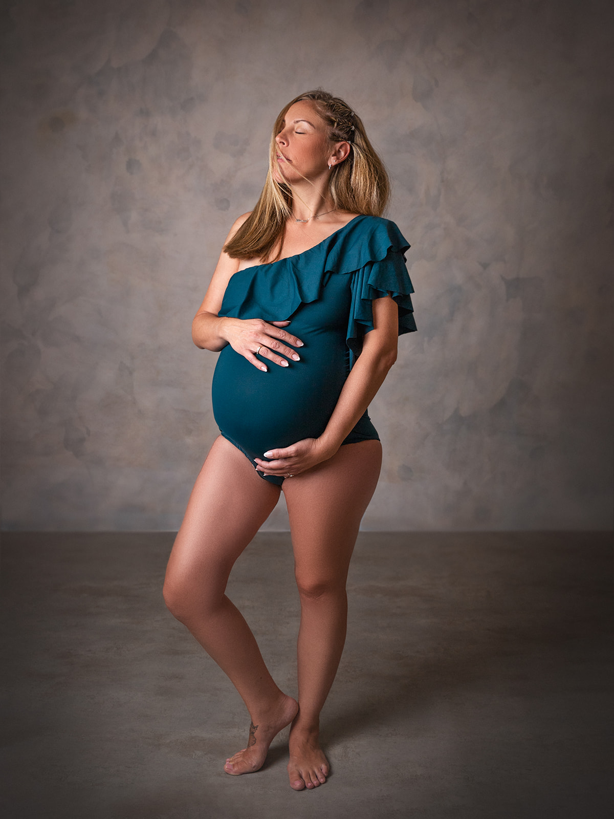 Fotografía de Embarazo en Estudio Málaga