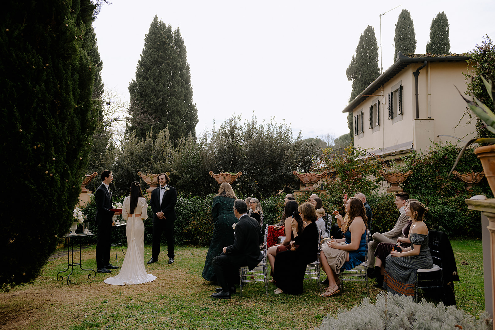 Intimate Winter Wedding in Florence photography outdoor ceremony spot