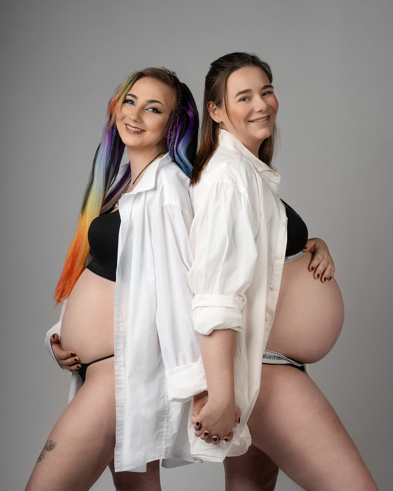 søstre der står op gravide på samme tid
